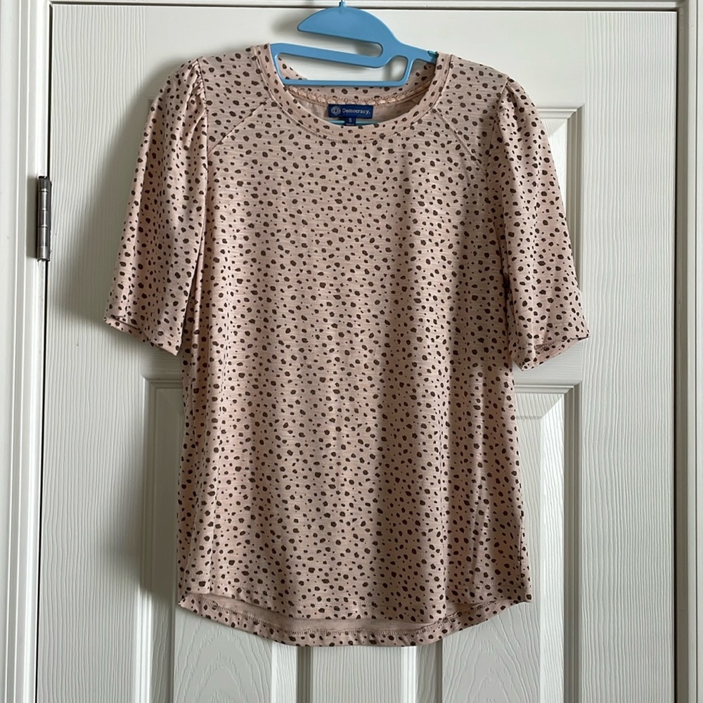 Democracy dot tee
